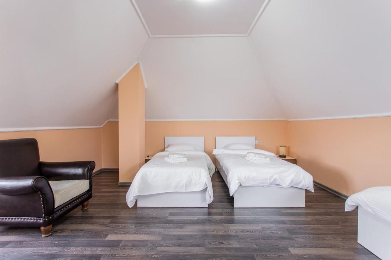 Star Rent Hotel Chisinau Exterior photo