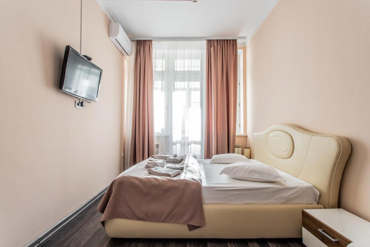 Star Rent Hotel Chisinau Exterior photo