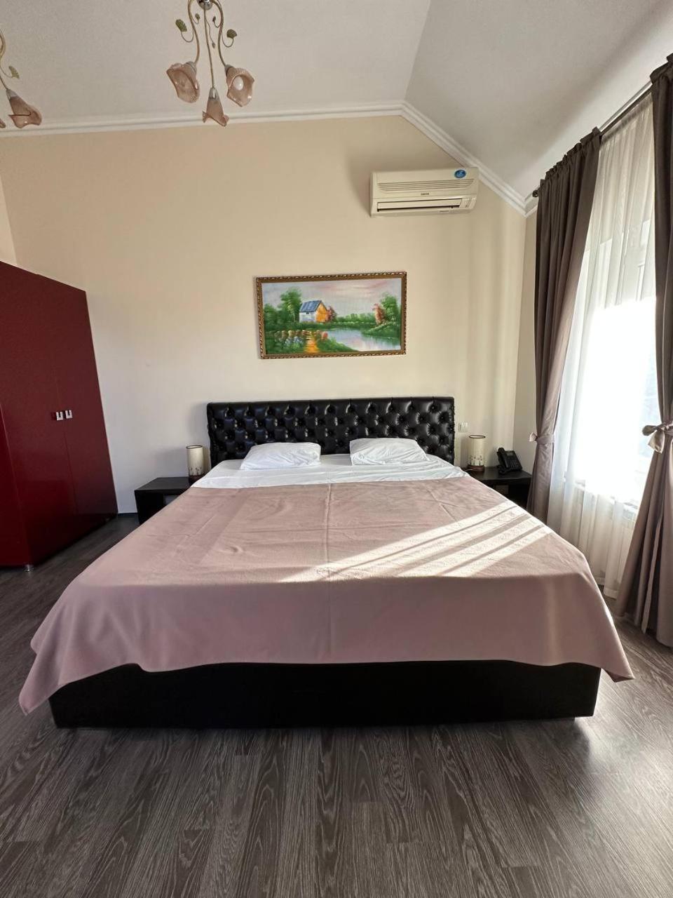 Star Rent Hotel Chisinau Room photo