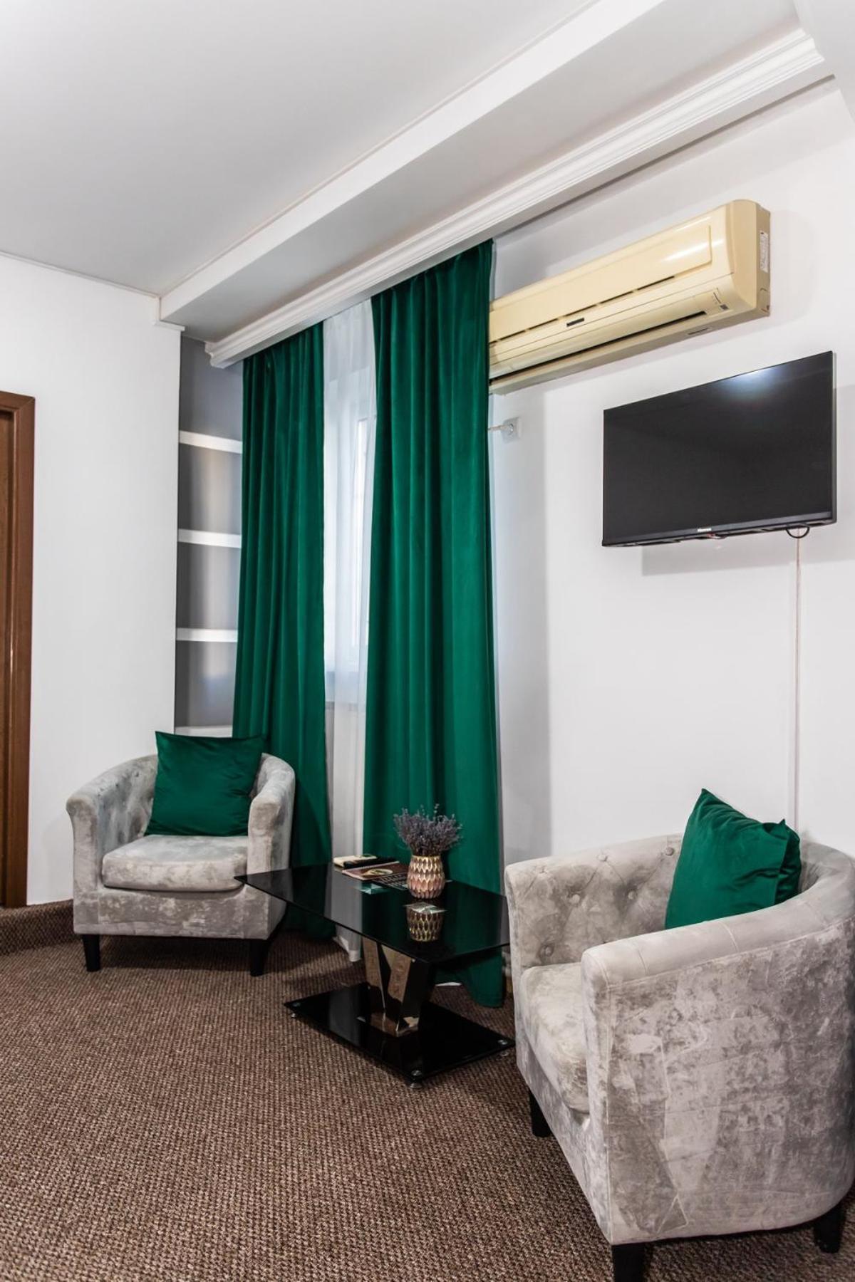 Star Rent Hotel Chisinau Exterior photo